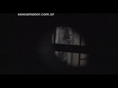 ❤️ Rubia es grabada en secreto por un voyeur del barrio escondido detrás de unos ladrillos huecos ️ Video de porno en es.com-milf-300.ru ❌️